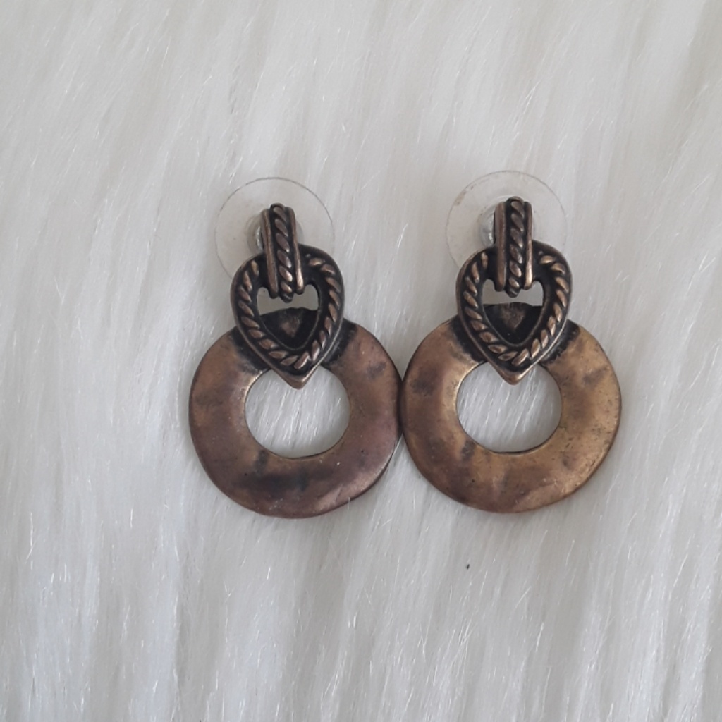 Beautiful Chicos Earrings 8$